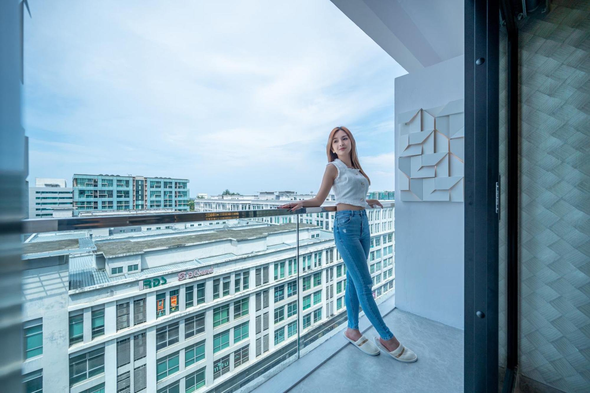 Ritz Residence @ Imago Loft B 7Th Floor コタキナバル エクステリア 写真
